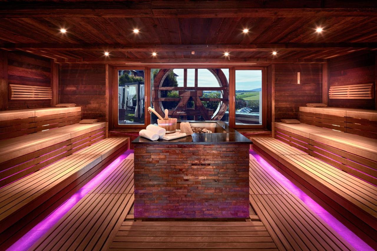 Wellness- & Sporthotel Jagdhof Rohrnbach Bagian luar foto